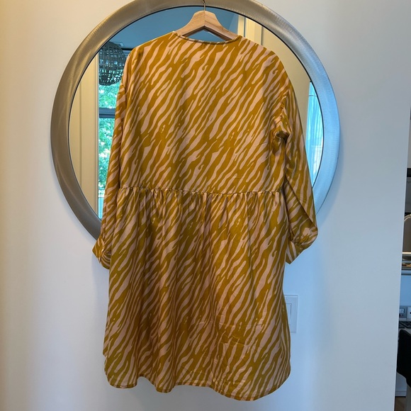 Silk Dress - Picture 5 of 6